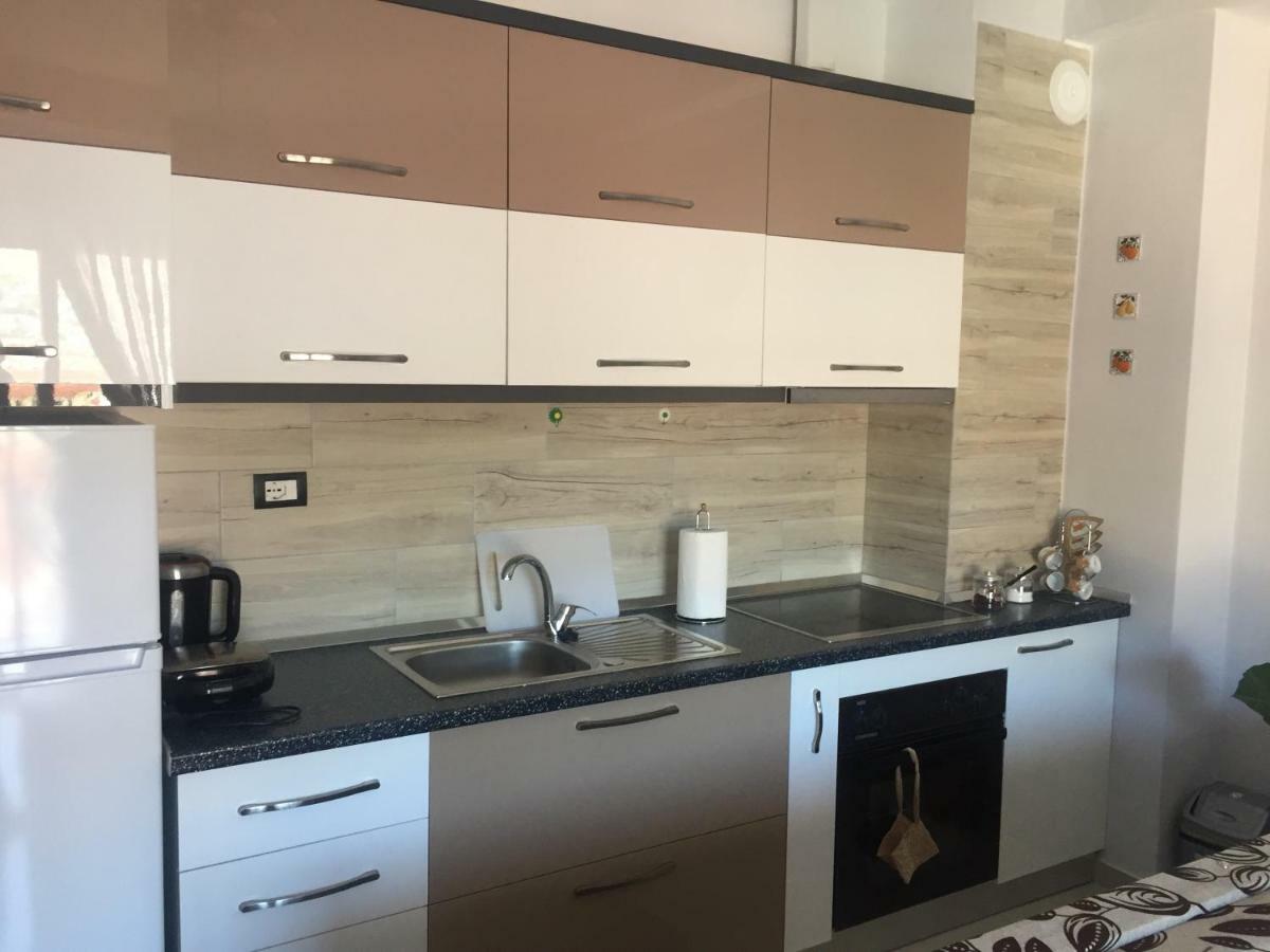 Guest'S Apartament Pogradec Kültér fotó